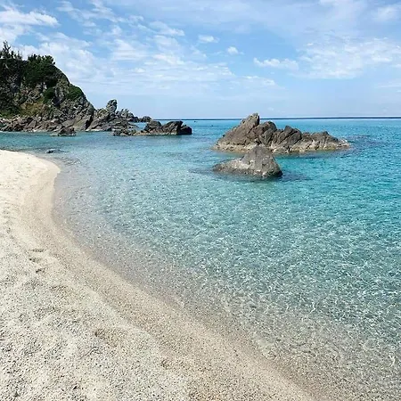 Loiacono 2 Apartment Caria